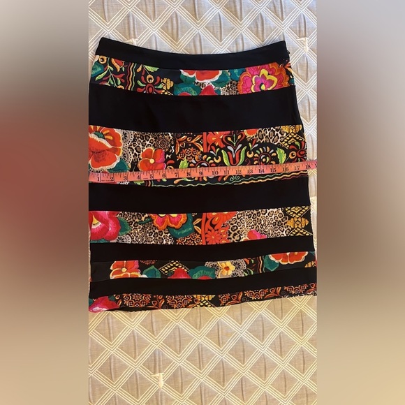 Alberto Makali Shimmering Black Skirt - Picture 4 of 8